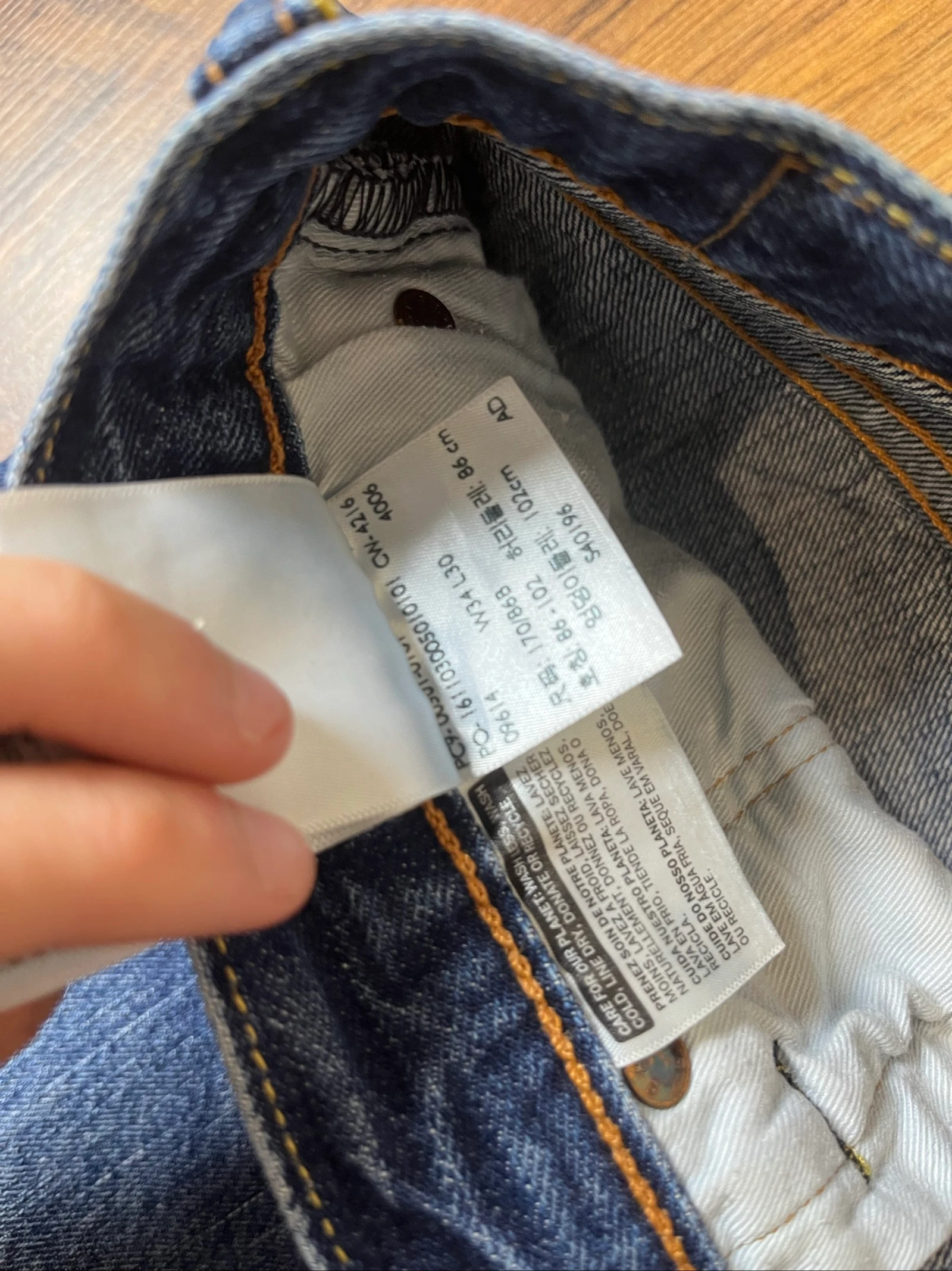 501 blauwe medium rechte snit lichtgevende natuurlijke spijkerbroek - Levi's Strauss & Co - maat 34/30 - goede staat – photo 3